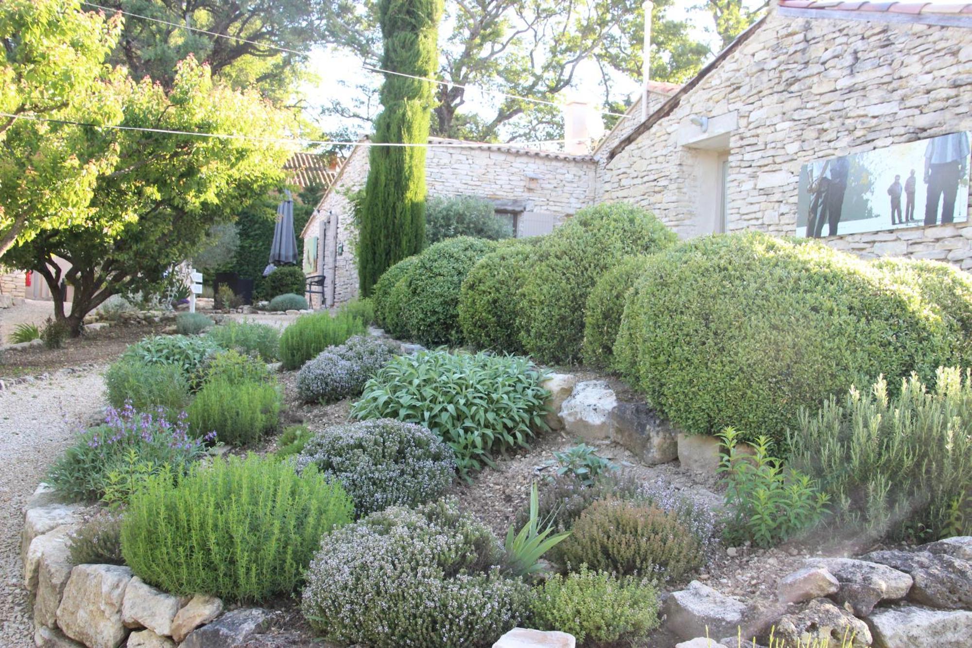 Le Hameau Fleur De Pierres , Chambre , Gite Et Table D'Hotes Murs  Bagian luar foto