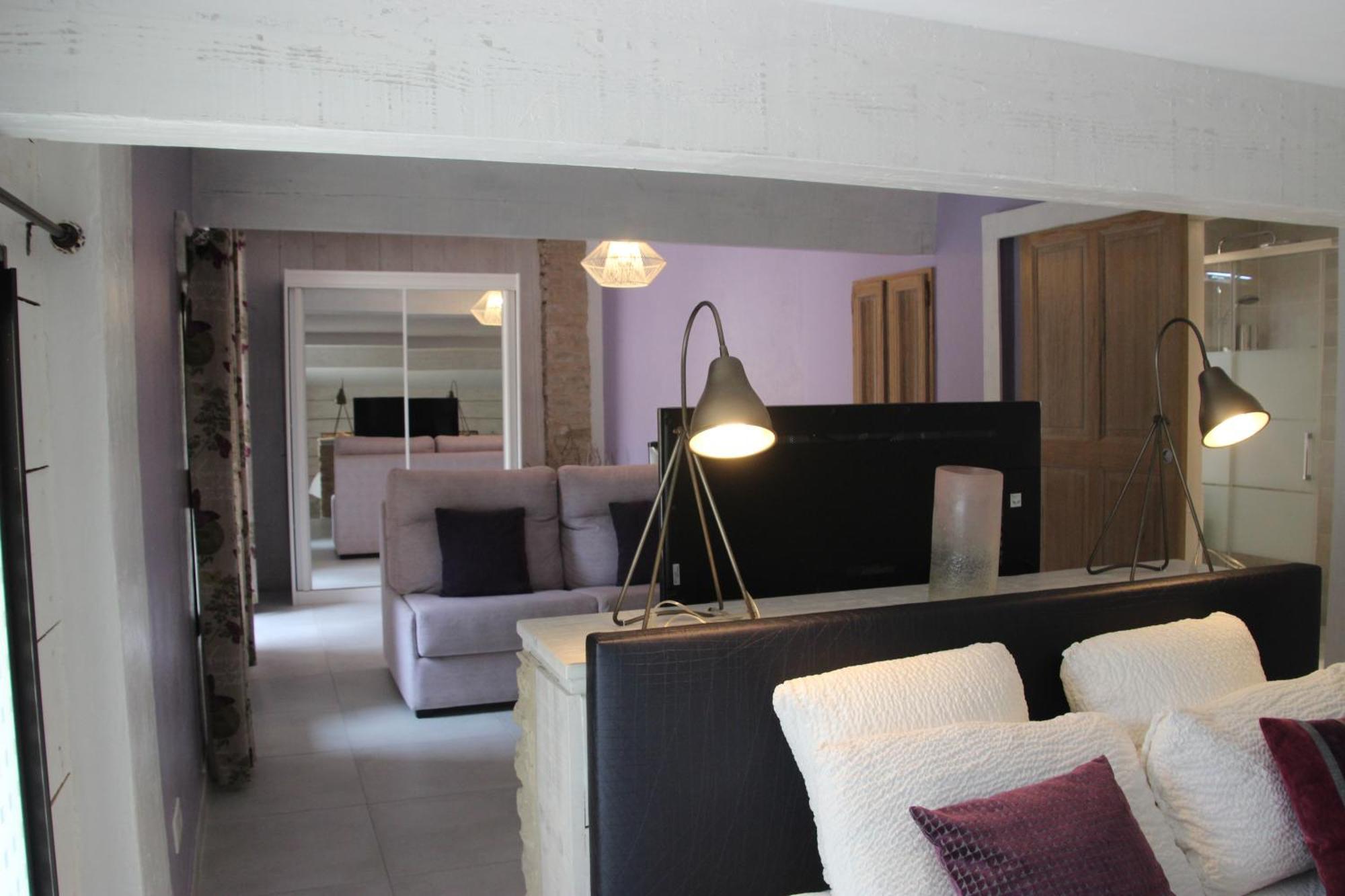 Le Hameau Fleur De Pierres , Chambre , Gite Et Table D'Hotes Murs  Bagian luar foto