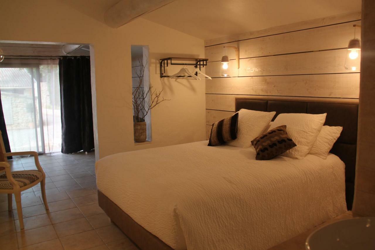 Le Hameau Fleur De Pierres , Chambre , Gite Et Table D'Hotes Murs  Bagian luar foto